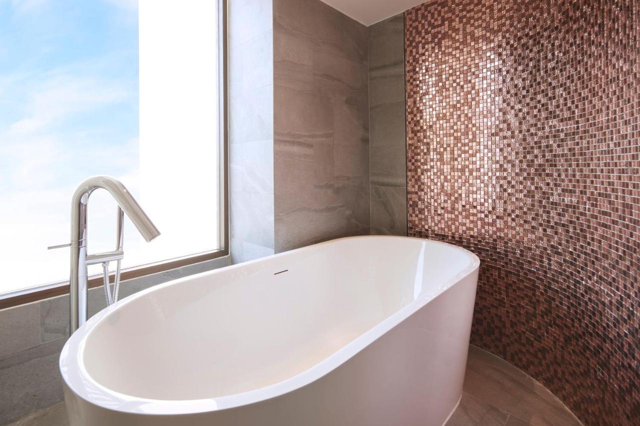 Grace At Five By Grace Hotel Bangkok Bagian luar foto